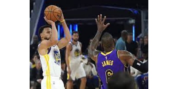 I Golden State Warriors hanno battuto i Los Angeles Clippers 124-107